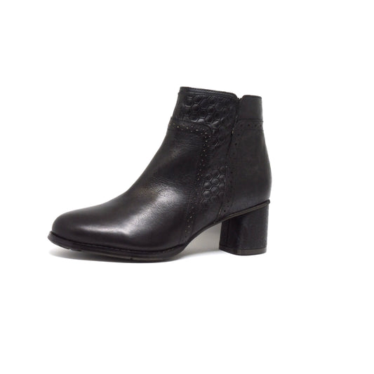 Lorient Black (size 37) - ONLINE ONLY